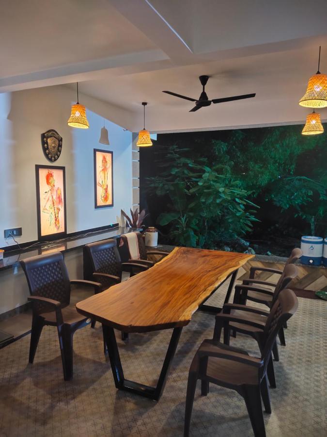 Almond Villa Алибаг Екстериор снимка