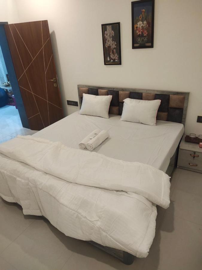 Almond Villa Алибаг Екстериор снимка