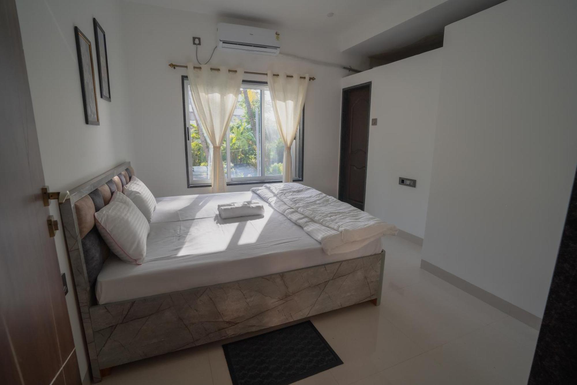 Almond Villa Алибаг Екстериор снимка